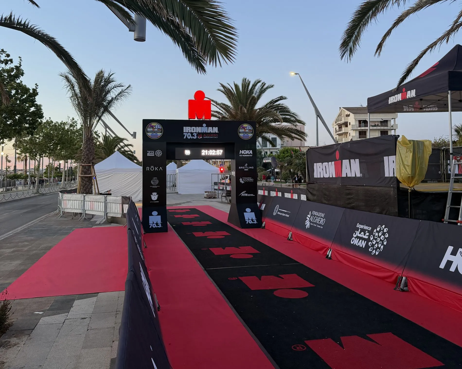 Lege finishboog van een Ironman 70.3